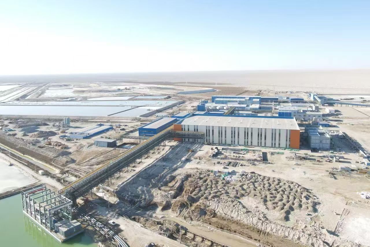 2-中国恩菲EPC总承包的五矿盐湖技改三期项目主体厂房