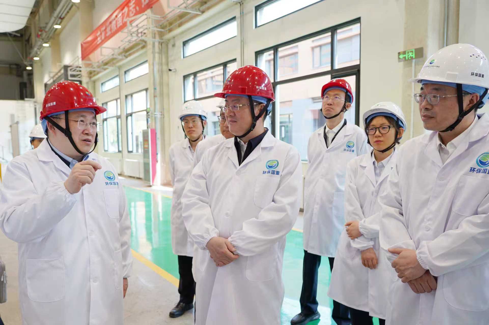 5-李仲泽调研钢铁工业环境保护全国重点实验室